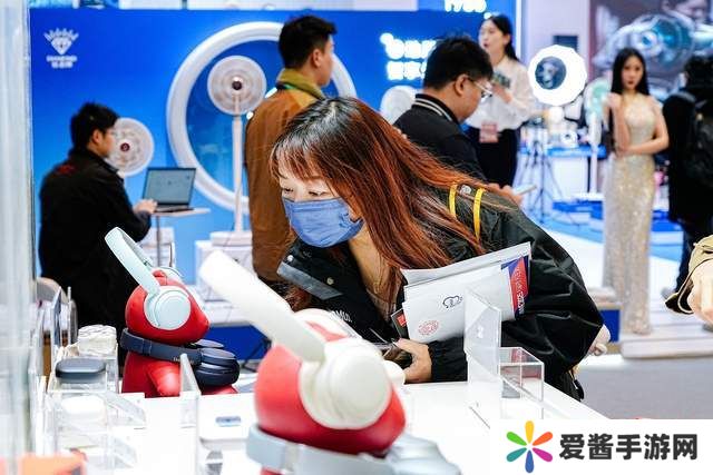 AWE 2025探展：1MORE万魔展区，智能音频产品如何重塑生活体验？